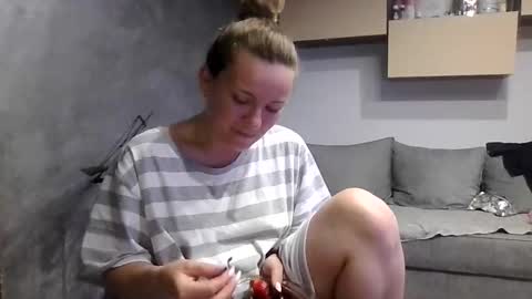 Snapshot of brendaaryas chatting on May 18, 2026, 8:03 pm Brenda online show from May 18, 2026, 8:03 pm