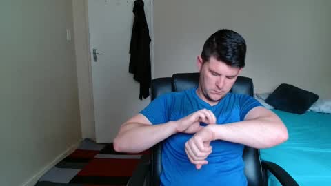 ask me lol online show from November 3, 2025, 5:31 am