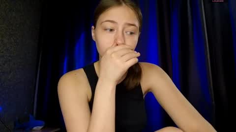 Mia   online show from May 18, 2026, 7:25 am