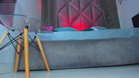 B R I A  online show from April 9, 2026, 6:19 am