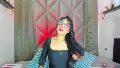 B R I A  online show from April 13, 2026, 1:22 am