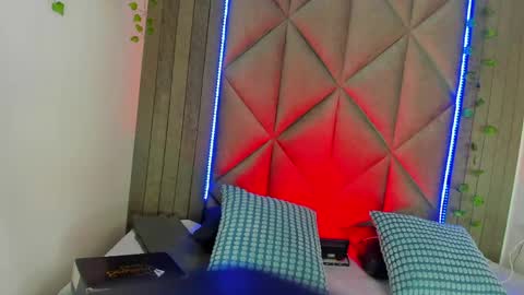 Snapshot of briaconner_ chatting on May 21, 2026, 2:51 am B R I A online show from May 21, 2026, 2:51 am