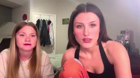 Brianna3 online show from November 14, 2025, 2:21 am