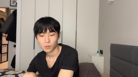 Snapshot of brian_stars chatting on February 26, 2025, 12:25 pm Brian boy online show from February 26, 2025, 12:25 pm