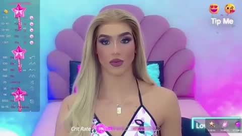 Snapshot of briana_sex32 chatting on December 23, 2024, 2:35 am BRIANA online show from December 23, 2024, 2:35 am
