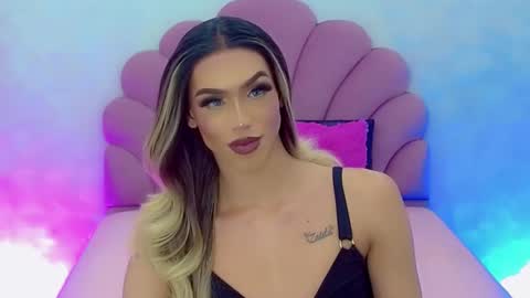 Snapshot of briana_sex32 chatting on January 15, 2025, 11:21 am BRIANA online show from January 15, 2025, 11:21 am