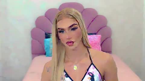 Snapshot of briana_sex32 chatting on February 7, 2025, 8:11 am BRIANA online show from February 7, 2025, 8:11 am