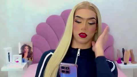 BRIANA online show from February 19, 2026, 2:51 am