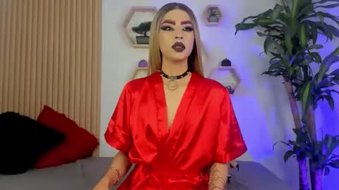 briana_white online show from October 1, 2025, 5:30 pm