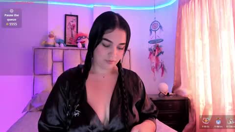     online show from November 8, 2025, 5:23 pm