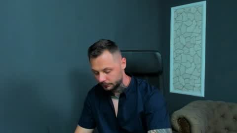 Snapshot of brianhunts chatting on June 18, 2026, 4:35 am Brian online show from June 18, 2026, 4:35 am