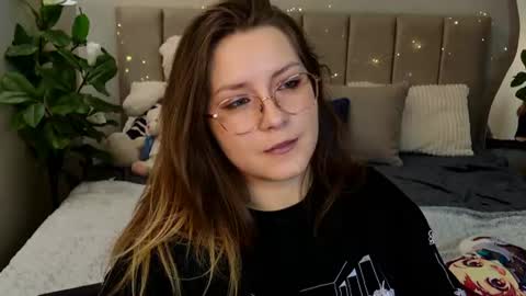 Snapshot of briarwynn chatting on July 3, 2026, 7:09 pm briarwynn online show from July 3, 2026, 7:09 pm