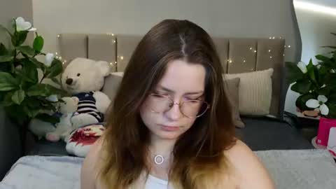 Snapshot of briarwynn chatting on July 7, 2026, 6:01 pm briarwynn online show from July 7, 2026, 6:01 pm