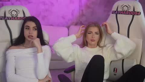 Snapshot of bright_diamonds_054 chatting on February 17, 2026, 8:33 am Diamonds Girls online show from February 17, 2026, 8:33 am