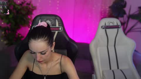 Snapshot of bright_diamonds_054 chatting on July 10, 2026, 8:50 am Diamonds Girls online show from July 10, 2026, 8:50 am