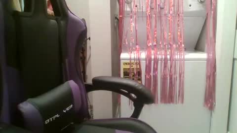 Snapshot of briny2021 chatting on March 11, 2025, 4:10 am Briny online show from March 11, 2025, 4:10 am