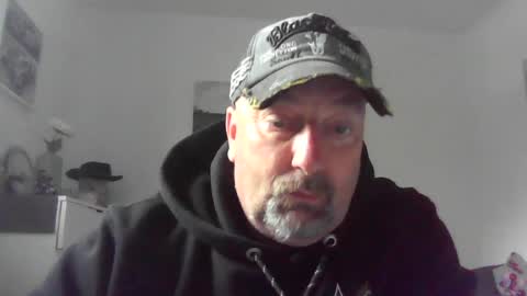 Brisco schner Schwanz online show from June 12, 2026, 9:08 am