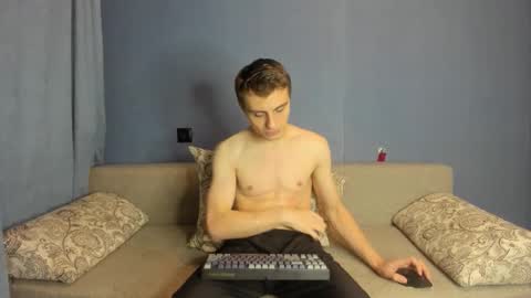 bristlebback online show from November 9, 2025, 3:32 pm