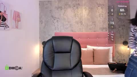 Snapshot of brithanycollins chatting on September 19, 2025, 12:50 pm Brithany online show from September 19, 2025, 12:50 pm