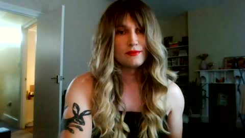 britishlucysissy online show from July 4, 2026, 5:52 pm