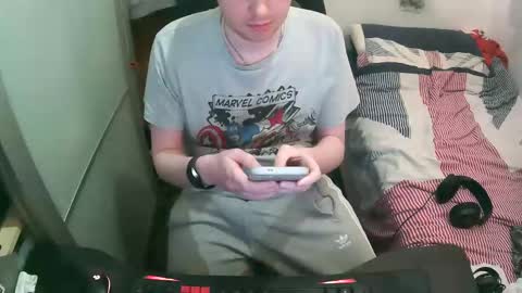 Snapshot of britishtom93 chatting on March 27, 2026, 12:27 am British Tom online show from March 27, 2026, 12:27 am