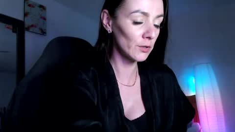 Britney online show from April 5, 2026, 7:44 pm