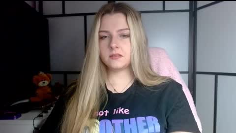 BritneyGlow online show from December 13, 2024, 4:49 pm