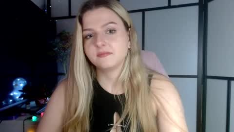 BritneyGlow online show from December 17, 2024, 7:48 pm