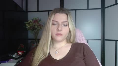 BritneyGlow online show from December 19, 2024, 5:18 pm