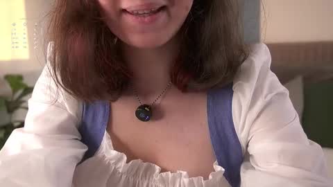 Lina online show from September 17, 2025, 11:34 am