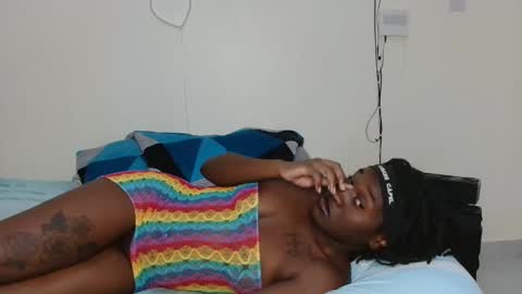 Snapshot of broken_haloo chatting on March 9, 2026, 7:01 am broken_haloo online show from March 9, 2026, 7:01 am