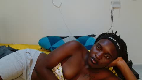 Snapshot of broken_haloo chatting on March 25, 2026, 2:06 am broken_haloo online show from March 25, 2026, 2:06 am