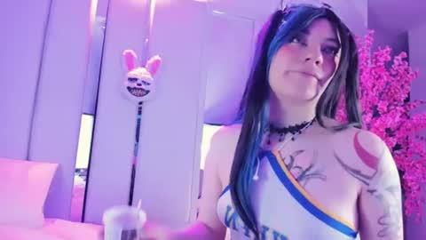 Snapshot of broklin_white23 chatting on July 13, 2026, 1:47 pm online show from July 13, 2026, 1:47 pm