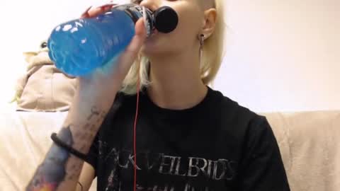 Snapshot of brookewylde_20 chatting on January 19, 2025, 4:04 pm brookewylde_20 online show from January 19, 2025, 4:04 pm