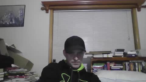 Snapshot of browndog5580 chatting on December 18, 2024, 3:15 am browndog5580 online show from December 18, 2024, 3:15 am