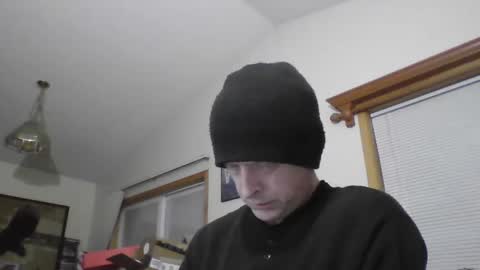 Snapshot of browndog5580 chatting on January 3, 2025, 2:21 am browndog5580 online show from January 3, 2025, 2:21 am