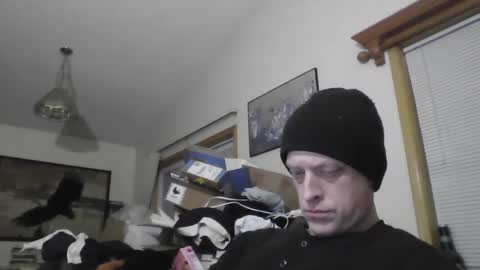 Snapshot of browndog5580 chatting on February 24, 2025, 1:24 am browndog5580 online show from February 24, 2025, 1:24 am