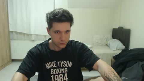 Snapshot of brownhaiir chatting on June 1, 2026, 6:31 pm brownhaiir online show from June 1, 2026, 6:31 pm