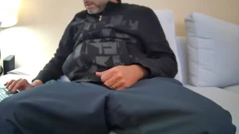 brownmoose7628 online show from April 2, 2026, 1:53 pm