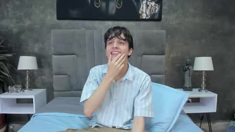 Bruce Hans online show from December 14, 2025, 11:48 am