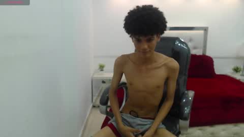 Snapshot of bruce_twink chatting on February 19, 2025, 6:54 pm B R U C E T W I N K online show from February 19, 2025, 6:54 pm