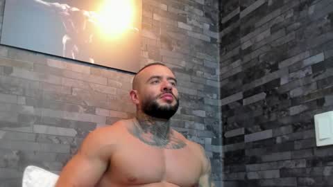 Snapshot of brucedallas chatting on December 15, 2025, 12:59 am brucedallas online show from December 15, 2025, 12:59 am