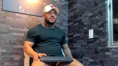 Snapshot of brucedallas chatting on February 3, 2026, 1:04 am brucedallas online show from February 3, 2026, 1:04 am