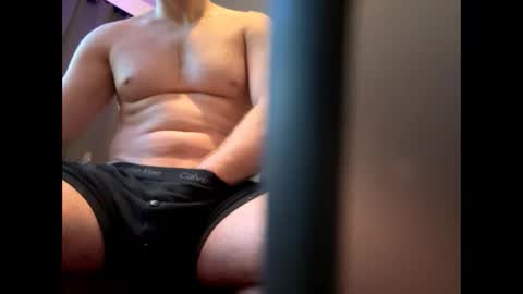 brucelogan80 online show from December 1, 2025, 1:43 am