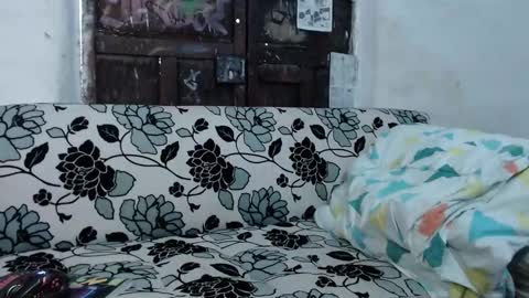 brucewayne1_ online show from November 18, 2025, 6:01 pm