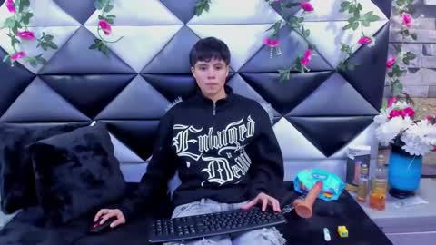 Snapshot of bruno_cruz chatting on October 23, 2025, 2:11 am Bruno Cruz online show from October 23, 2025, 2:11 am