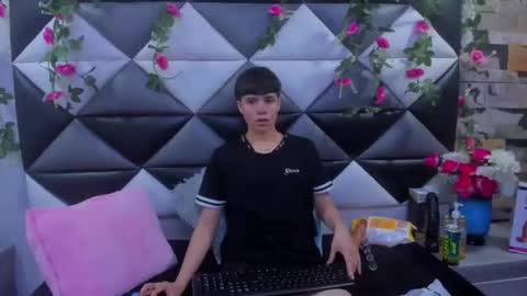 Snapshot of bruno_cruz chatting on November 10, 2025, 3:05 am Bruno Cruz online show from November 10, 2025, 3:05 am