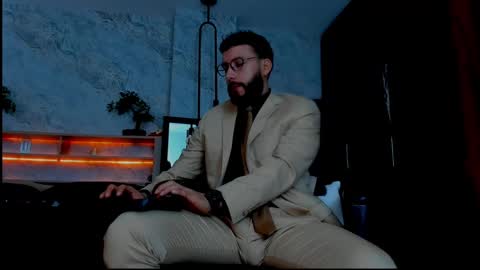 Andres Suarez online show from March 3, 2025, 5:18 pm