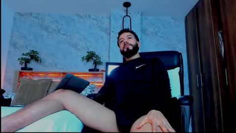 Andres Suarez online show from March 12, 2025, 11:44 pm