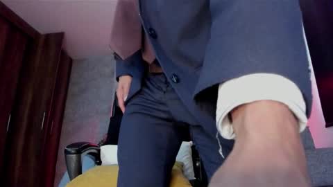 Andres Suarez online show from November 20, 2025, 1:55 pm